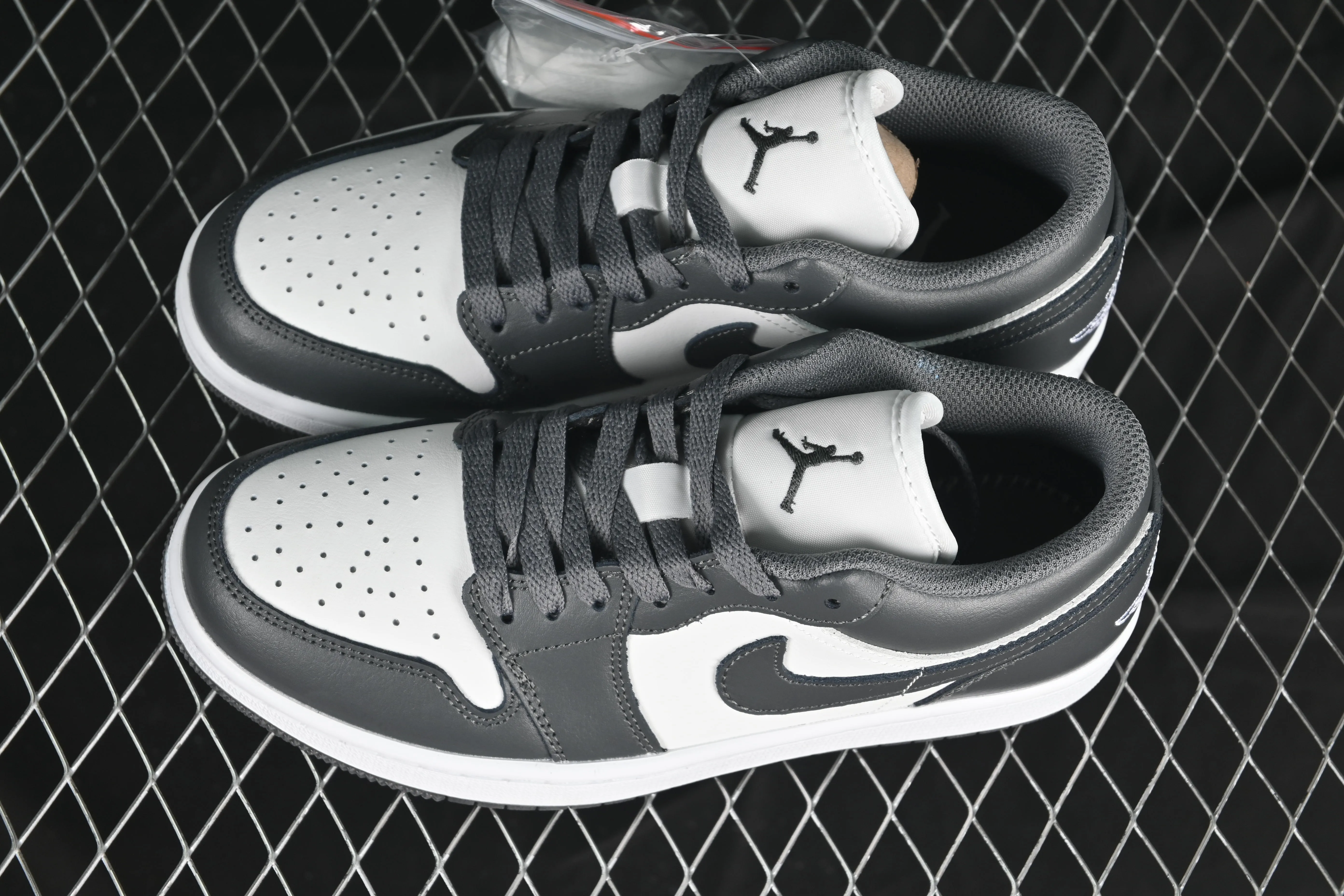 All categories Air Jordan Jordan series basketball shoes Air Jordan 1 Low Air Jordan 1 Low AJ1 Joe 1 white and gray color low-top cultural and casual sneakers 553558-044